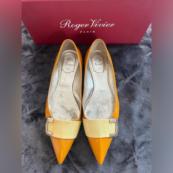 Roger Vivier ballerina flat. Color - mustard/yellow with crème. Size 40/10 - Picture 2 of 8